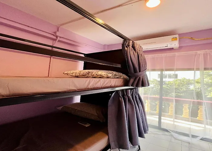El Biografo Hostel *