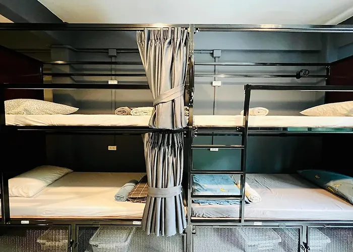 El Biografo Hostel Bangkok